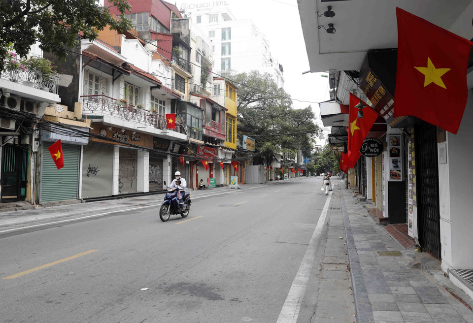 Vắng lặng ngày Tết Độc lập ở phố Hàng Gai. (Ảnh: Trần Việt/TTXVN)