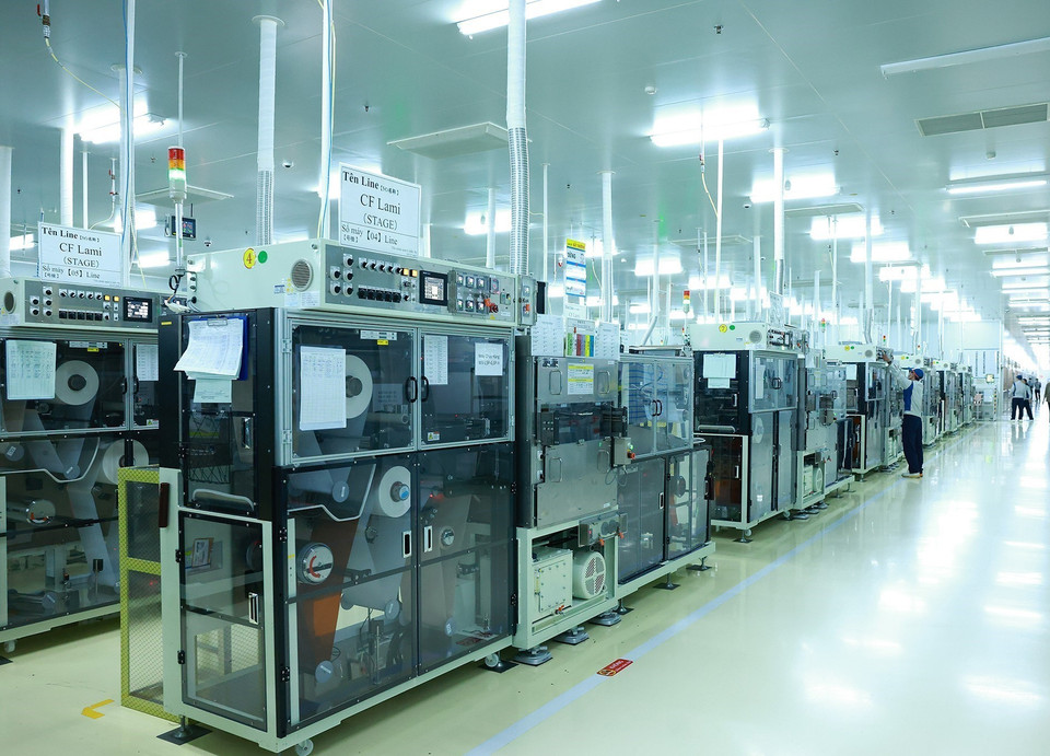 Dây chuyền sản xuất của Công ty TNHH Mektec Manufacturing chuyên sản xuất bản mạch. (Ảnh: Dương Giang/TTXVN)