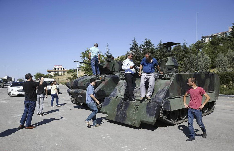 ​Theo thống kê, ít nhất 265 người đã thiệt mạng trong vụ âm mưu đảo chính này, trong đó có 161 dân thường và cảnh sát, 104 binh sỹ đảo chính.