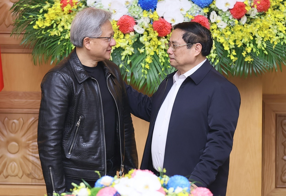 Thủ tướng Phạm Minh Chính tiếp ông Jensen Huang, Chủ tịch kiêm Giám đốc Điều hành Tập đoàn NVIDIA. (Ảnh: Dương Giang/TTXVN)