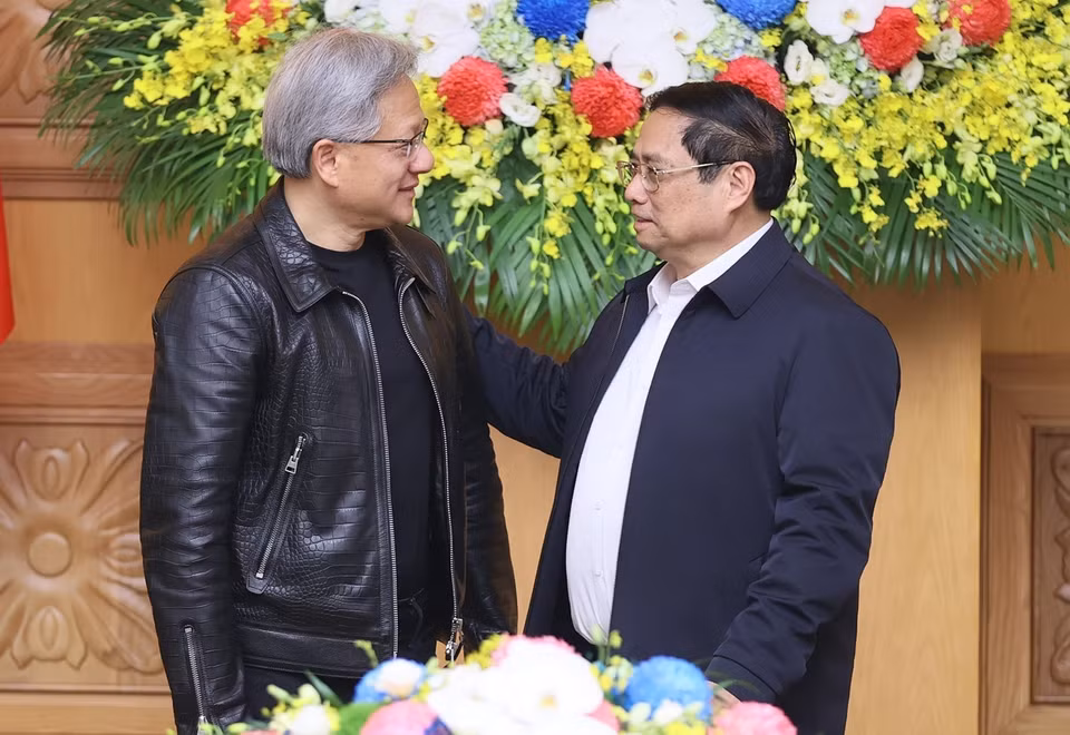 Thủ tướng Phạm Minh Chính tiếp ông Jensen Huang, Chủ tịch kiêm Giám đốc Điều hành Tập đoàn NVIDIA. (Ảnh: Dương Giang/TTXVN)