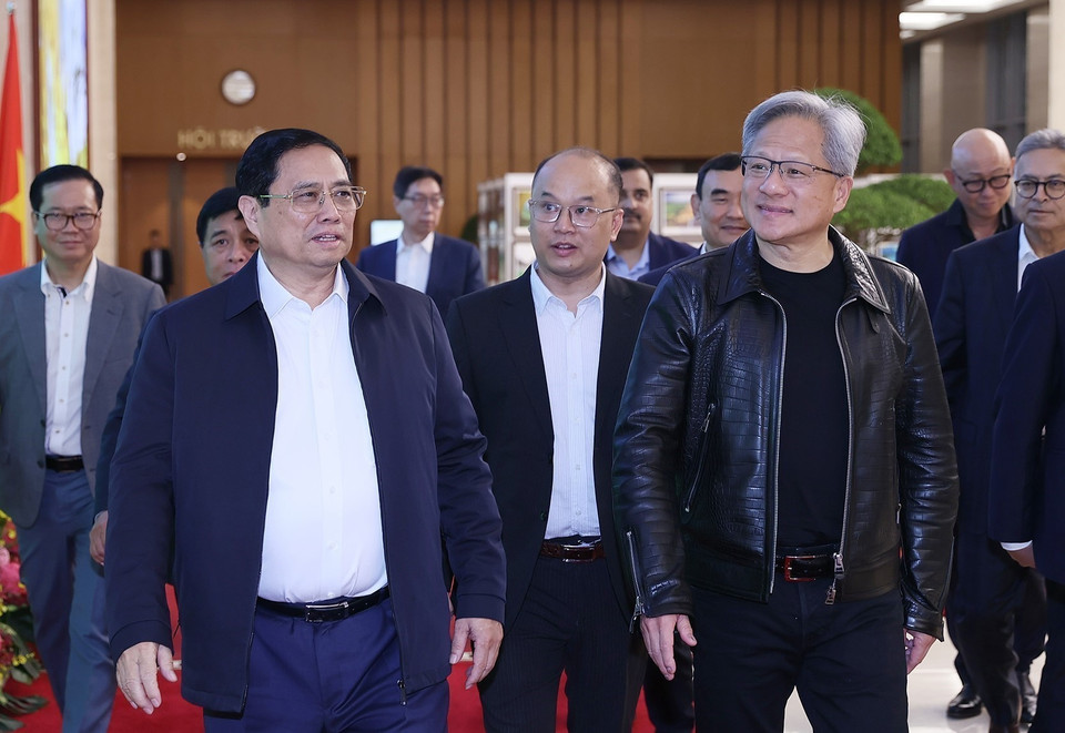 Chiều 10/12/2023, Thủ tướng Phạm Minh Chính tiếp ông Jensen Huang, Chủ tịch kiêm Giám đốc Điều hành Tập đoàn NVIDIA, chuyên về phát triển bộ xử lý đồ họa và công nghệ chipset. (Ảnh: Dương Giang/TTXVN)