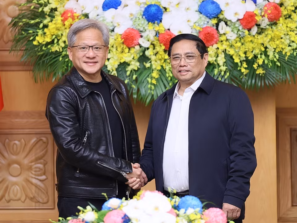 Thủ tướng Phạm Minh Chính tiếp ông Jensen Huang, Chủ tịch kiêm Giám đốc Điều hành Tập đoàn NVIDIA. (Ảnh: Dương Giang/TTXVN)