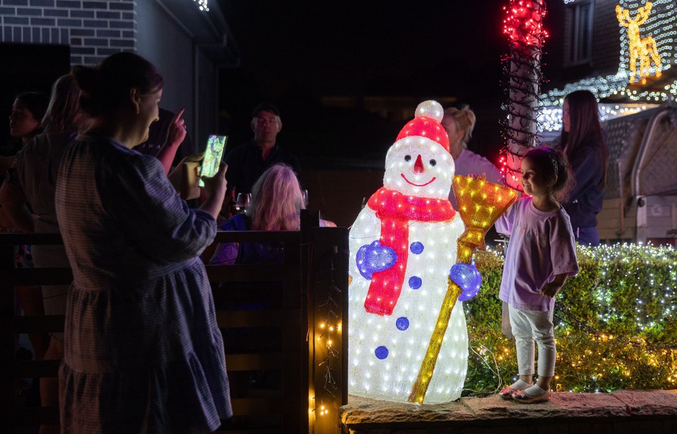 Trang trí chào đón lễ Giáng sinh tại Sydney, Australia. (Ảnh: THX/TTXVN)