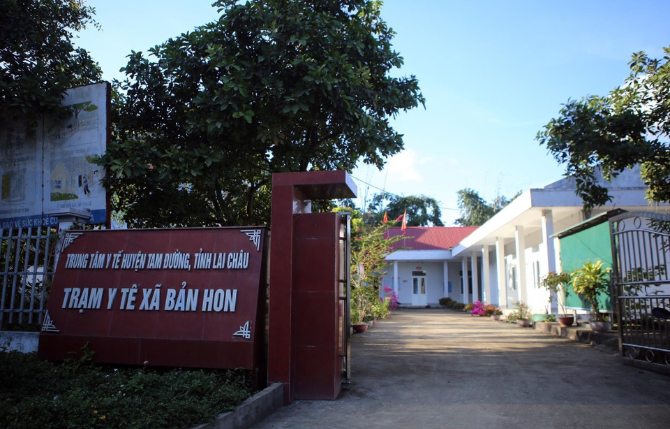 Trạm y tế xã Bản Hon (Tam Đường, Lai Châu) được đầu tư khang trang, phục vụ việc khám, chăm sóc sức khỏe cho nhân dân. (Ảnh: Quý Trung/TTXVN)
