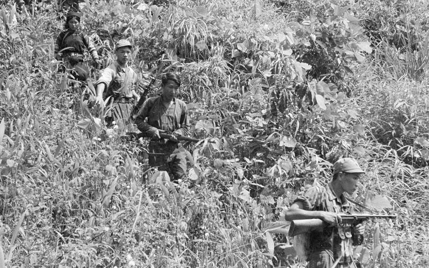 Chiến sỹ công an tỉnh Lai Châu phối hợp cùng với lực lượng dân quân, công an địa phương bảo vệ an ninh vùng biên giới. (1968). (Ảnh: TTXVN)