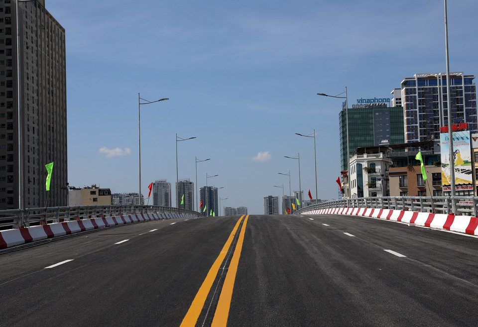 Tổng chiều dài của cầu là 278m, rộng 16m. (Ảnh: Huy Hùng/TTXVN)