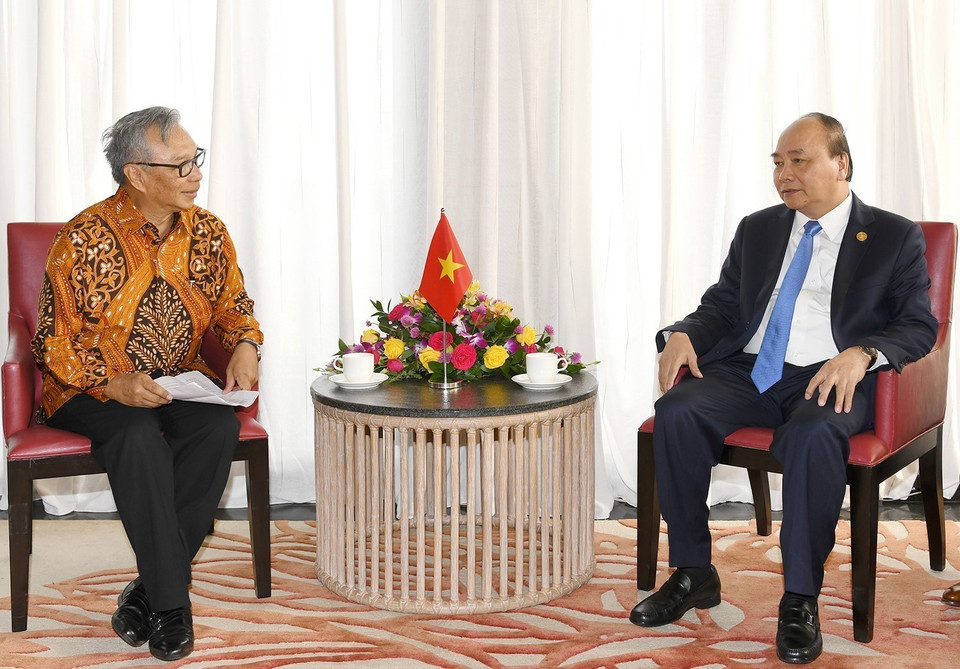 Tập đoàn Ciputra (Indonesia) đã và đang triển khai nhiều dự án tại Việt Nam, trong đó sớm đầu tư vào Khu đô thị Nam Thăng Long Ciputra Hanoi (năm 1996) - dự án bất động sản có quy mô lớn đầu tiên tại Việt Nam, hiện được xem như là một trong những khu đô thị khép kín hiện đại nhất Hà Nội, với vốn đầu tư đăng ký ban đầu 2,1 tỷ USD. Trong ảnh: Thủ tướng Nguyễn Xuân Phúc tiếp Chủ tịch Tập đoàn Ciputra, ông Budiarsa Sastrawinata, trong chuyến, thăm làm việc tại Indonesia, ngày 12/10/2018, tại thành phố Bali. (Ảnh: Thống Nhất/TTXVN)