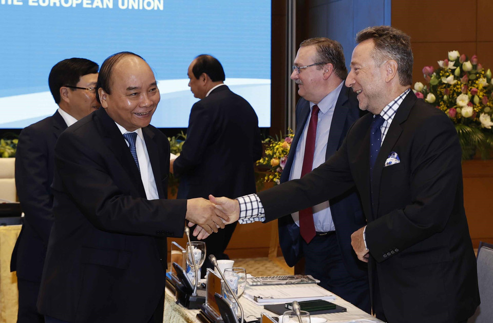 Thủ tướng Nguyễn Xuân Phúc với các đại biểu. (Ảnh: Thống Nhất/TTXVN)