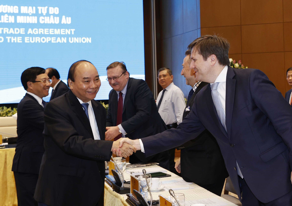 Thủ tướng Nguyễn Xuân Phúc với các đại biểu. (Ảnh: Thống Nhất/TTXVN)