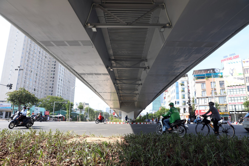 Trụ cầu thiết kế dạng chữ T, mố cầu thiết kế dạng chữ U. (Ảnh: Huy Hùng/TTXVN)