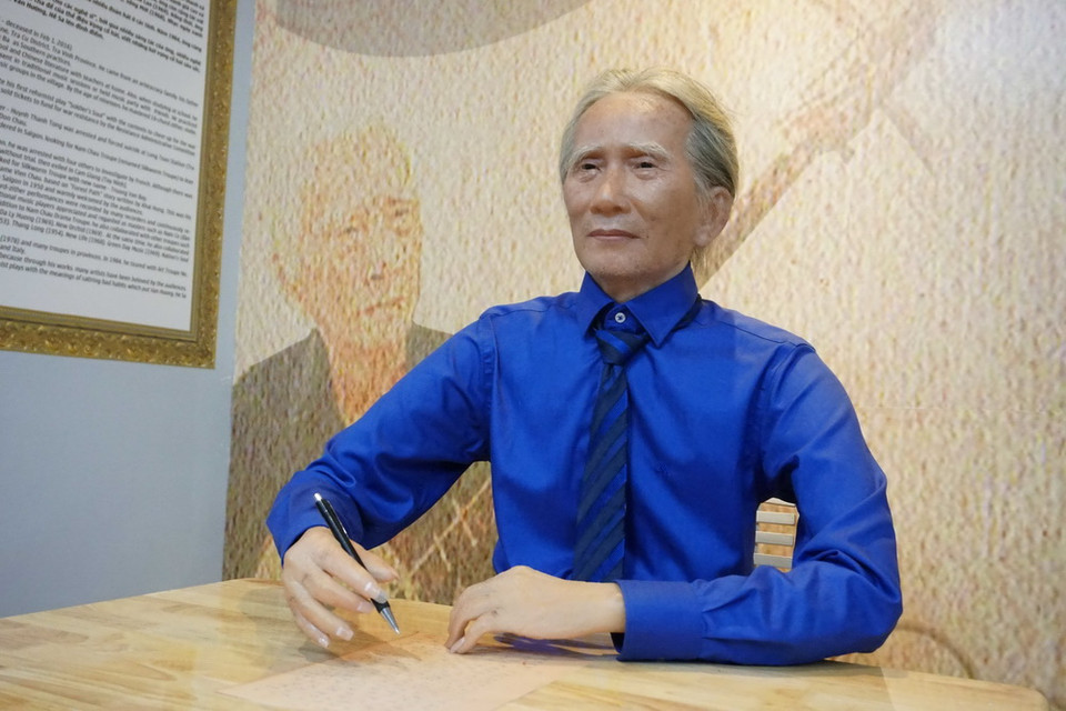 Tượng sáp của soạn giả cải lương Viễn Châu. (Ảnh: Phương Vy/TTXVN)