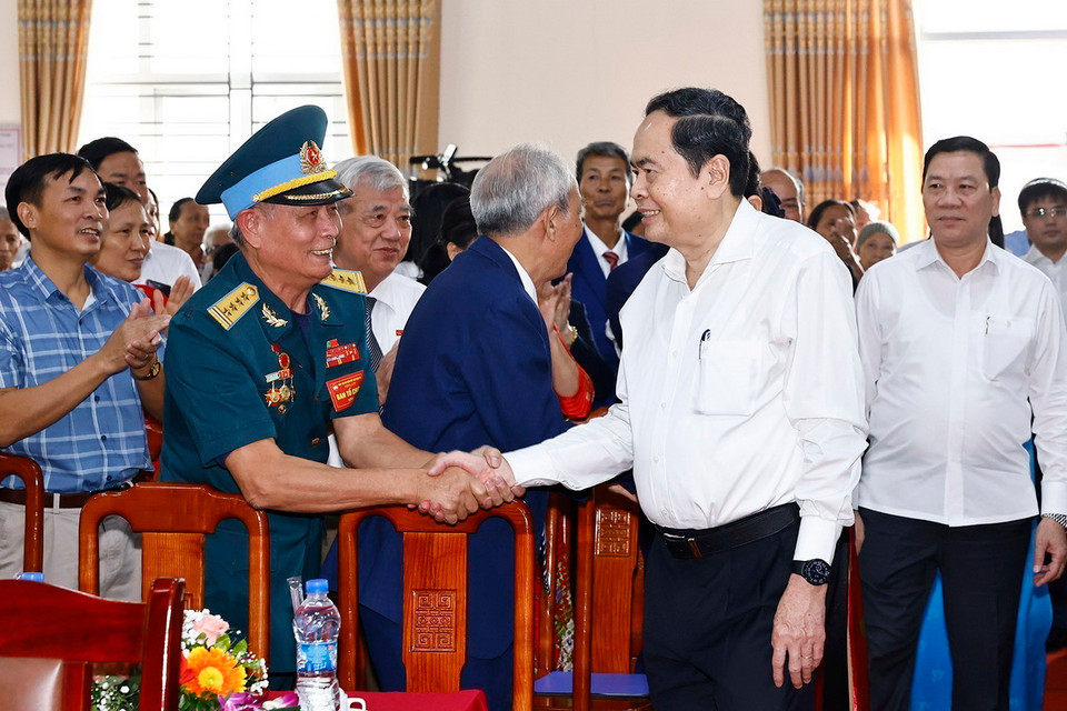 Sáng 10/11, Chủ tịch Quốc hội Trần Thanh Mẫn dự Ngày hội Đại đoàn kết toàn dân tộc tại thôn Lời, xã Thanh Hương, huyện Thanh Liêm, tỉnh Hà Nam, nhân kỷ niệm 94 năm Ngày thành lập Mặt trận dân tộc thống nhất Việt Nam (18/11/1930-18/11/2024). (Ảnh: Doãn Tấn/TTXVN)