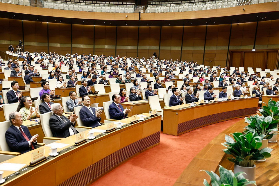 Các đồng chí Lãnh đạo, nguyên Lãnh đạo Đảng, Nhà nước và đại biểu dự phiên bế mạc. (Ảnh: TTXVN)