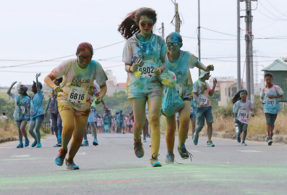 Đường chạy sắc màu là sự kiện thể thao sống động và độc đáo nhất Việt Nam.