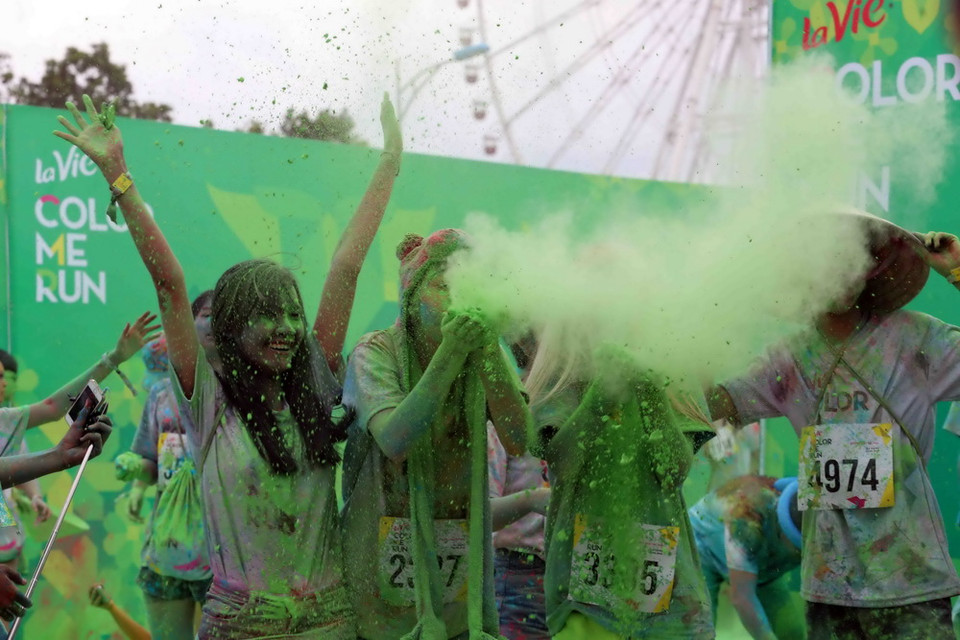 Kết thúc đường chạy với những gương mặt lấm lem nhưng hào hứng đầy sức sống.