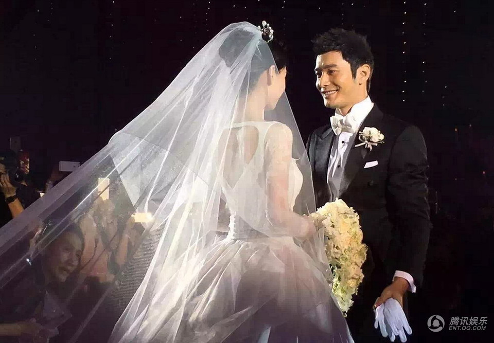 Họ có quãng thời gian hẹn hò 5 năm trước khi nên duyên vợ chồng. (Nguồn: QQ)