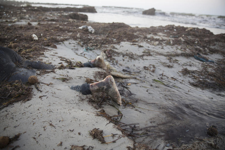 Phát ngôn viên của Tổ chức Trăng Lưỡi liềm Đỏ Libya, ông Mohamed al-Masrati, cho biết đây là số thi thể của những người di cư từ các nước châu Phi. (Nguồn: QQ)