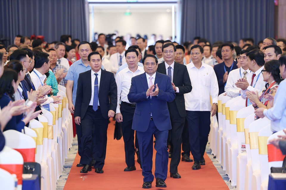 Thủ tướng Phạm Minh Chính đến dự Hội nghị công bố quy hoạch tỉnh Ninh Thuận. (Ảnh: Dương Giang/TTXVN)