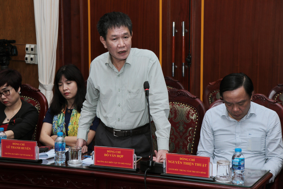 Ông Nguyễn Văn Hợp, Trưởng Ban biên tập Tin Đối ngoại TTXVN phát biểu tại buổi làm việc. (Ảnh: Vũ Hoàng Giang/TTXVN)