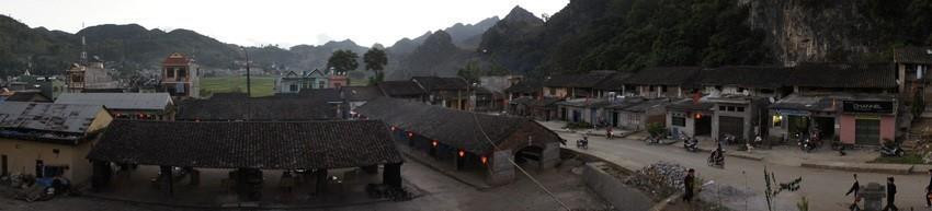 Toàn cảnh phố cổ Đồng Văn. (Ảnh: Nhật Anh/TTXVN)