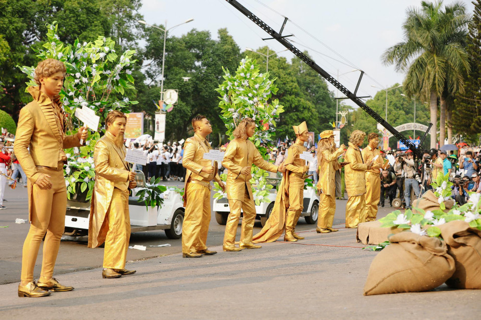 Với chủ đề Tinh hoa đại ngàn, Lễ hội đường phố năm nay đã mang đến chuỗi các hoạt động đặc biệt, khác biệt. (Nguồn:Bích Ngọc/ Vietnam+)
