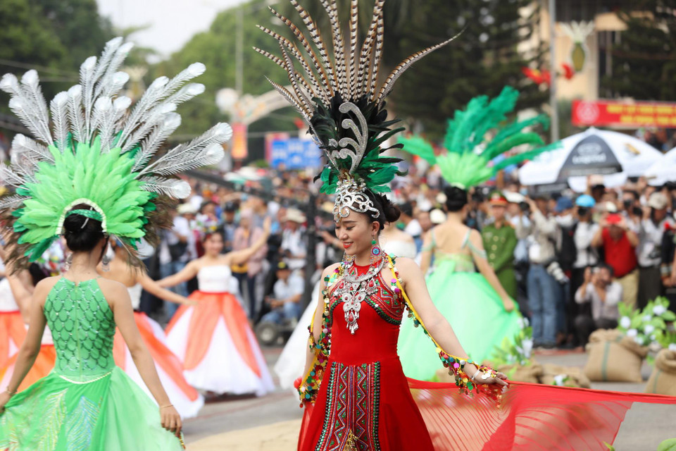 Lễ hội đường phố mang đến sự giao thoa văn hóa, cũng như khẳng định vị thế của hạt càphê trong các mối quan hệ hợp tác kinh tế, văn hóa với quốc tế. (Nguồn:Bích Ngọc/ Vietnam+)
