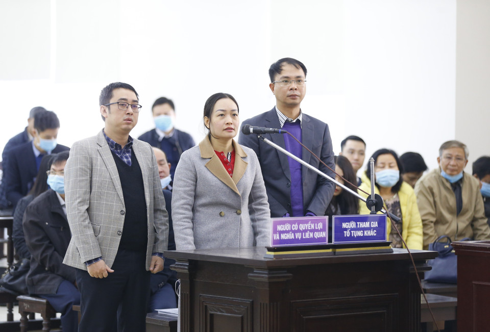 Đại diện Bộ Công Thương và người có nghĩa vụ liên quan có mặt tại phiên tòa. (Ảnh: Doãn Tấn/TTXVN)