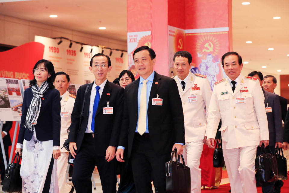 Các đại biểu đến dự phiên họp chiều 30/1/2021. (Nguồn: TTXVN)