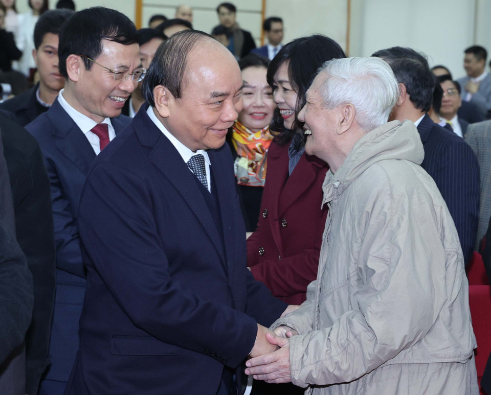 Thủ tướng Nguyễn Xuân Phúc và các đại biểu tham dự hội nghị. (Ảnh: Thống Nhất/TTXVN)