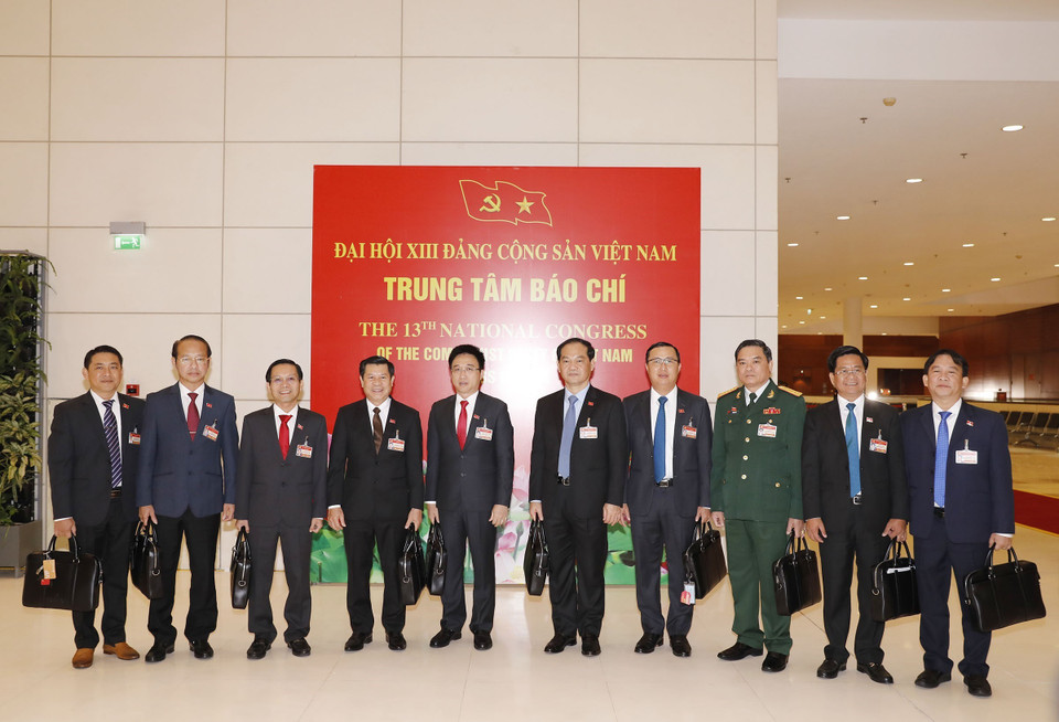 Đoàn đại biểu Đảng bộ tỉnh Bà Rịa-Vũng Tàu dự Đại hội, sáng 28/1. (Nguồn: TTXVN)