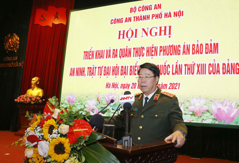 Thượng tướng Bùi Văn Nam, Ủy viên Trung ương Đảng, Thứ trưởng Bộ Công an, Trưởng Tiểu ban an ninh trật tự phát biểu chỉ đạo. (Ảnh: Doãn Tấn/TTXVN)