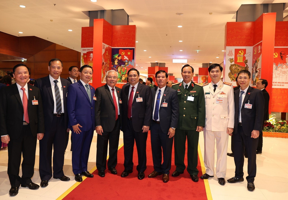 Ông Phạm Minh Chính, Ủy viên Bộ Chính trị, Bí thư Trung ương Đảng, Trưởng ban Tổ chức Trung ương với các đại biểu tại Đại hội. (Nguồn: TTXVN)