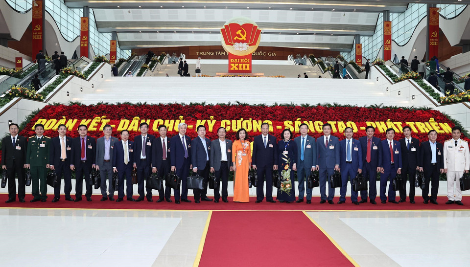 Đoàn đại biểu Đảng bộ tỉnh Hải Dương tham dự phiên họp chiều 27/1. (Nguồn: TTXVN)