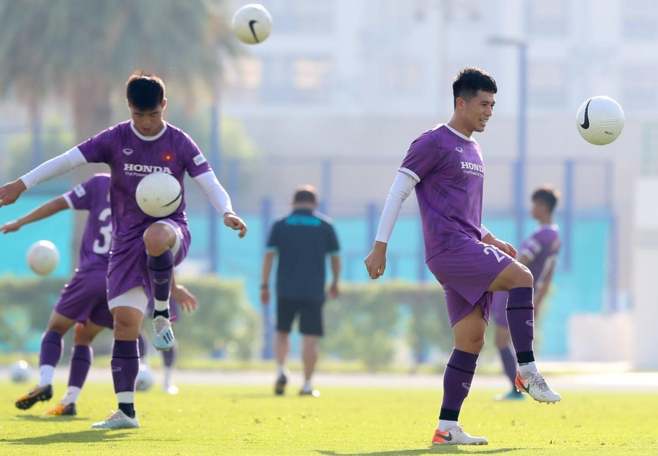 Đội tuyển Việt Nam trên sân tập sáng 3/6. (Ảnh: Hoàng Linh/TTXVN)