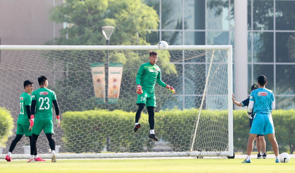 Đội tuyển Việt Nam trên sân tập sáng 3/6. (Ảnh: Hoàng Linh/TTXVN)