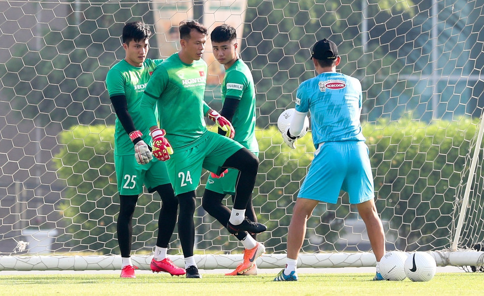 Đội tuyển Việt Nam trên sân tập sáng 3/6. (Ảnh: Hoàng Linh/TTXVN)