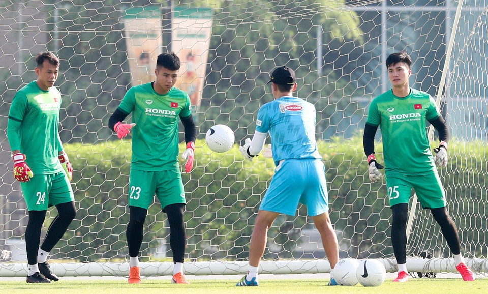 Đội tuyển Việt Nam trên sân tập sáng 3/6. (Ảnh: Hoàng Linh/TTXVN)