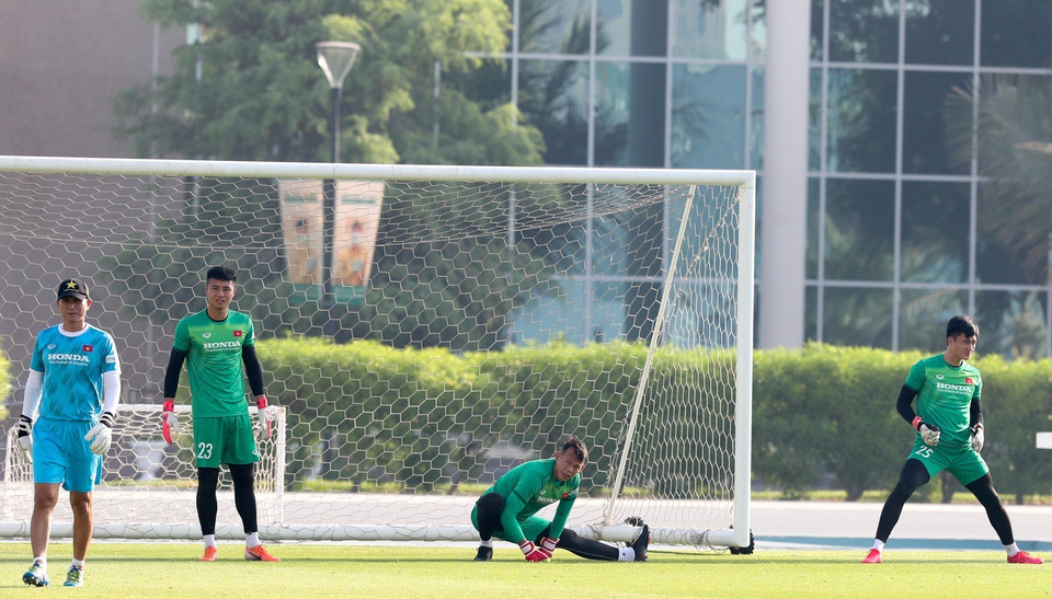 Đội tuyển Việt Nam trên sân tập sáng 3/6. (Ảnh: Hoàng Linh/TTXVN)