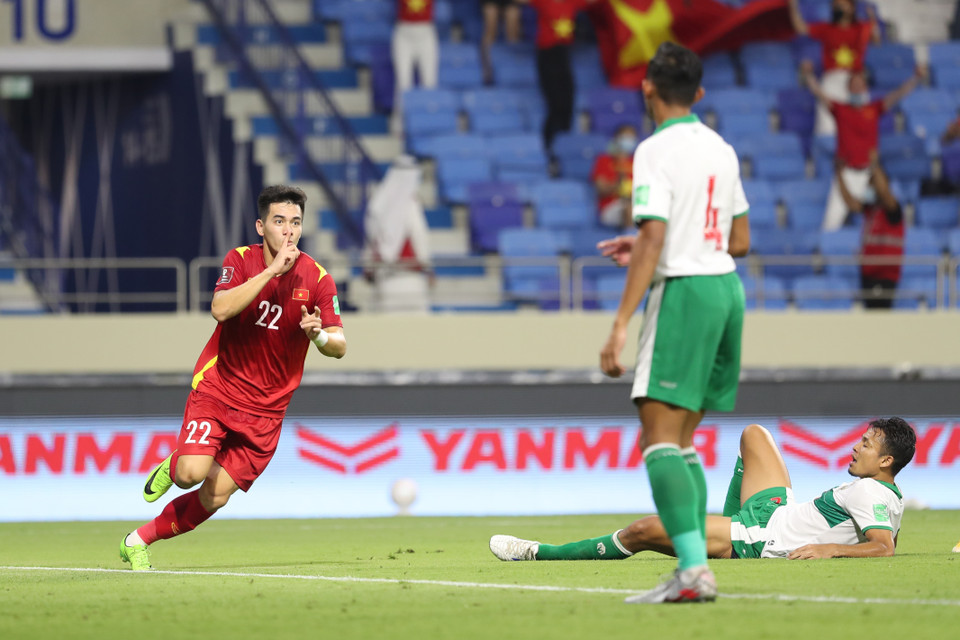 Tiến Linh ăn mừng bàn thắng mở tỷ số trận đấu ở phút thứ 51. (Ảnh: Hoàng Linh/TTXVN)