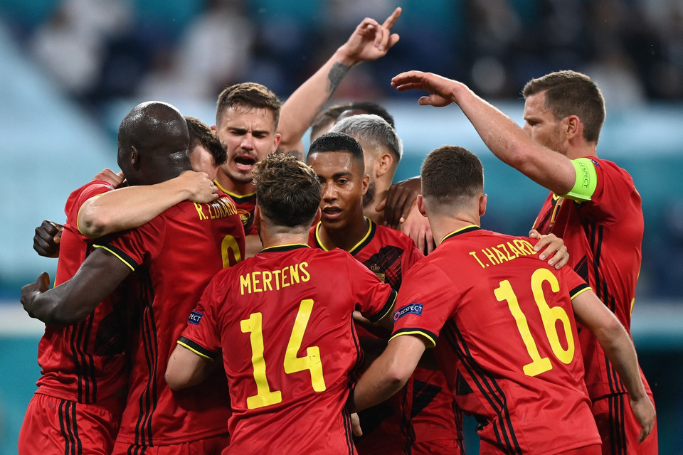 Pha mừng bàn thắng của các cầu thủ Bỉ trong trận thắng Nga 3-0. (Ảnh: AFP/TTXVN)