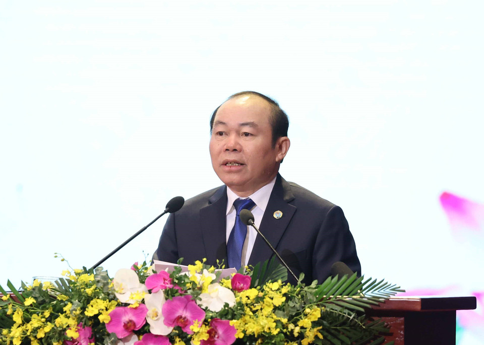 Chủ tịch Liên minh Hợp tác xã Việt Nam Nguyễn Ngọc Bảo phát biểu khai mạc. (Ảnh: Thống Nhất/TTXVN)