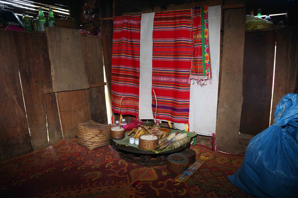 Mâm cúng trong Lễ Sà Típ của người Xinh Mun tại Sơn La. (Ảnh: Quang Quyết/TTXVN)