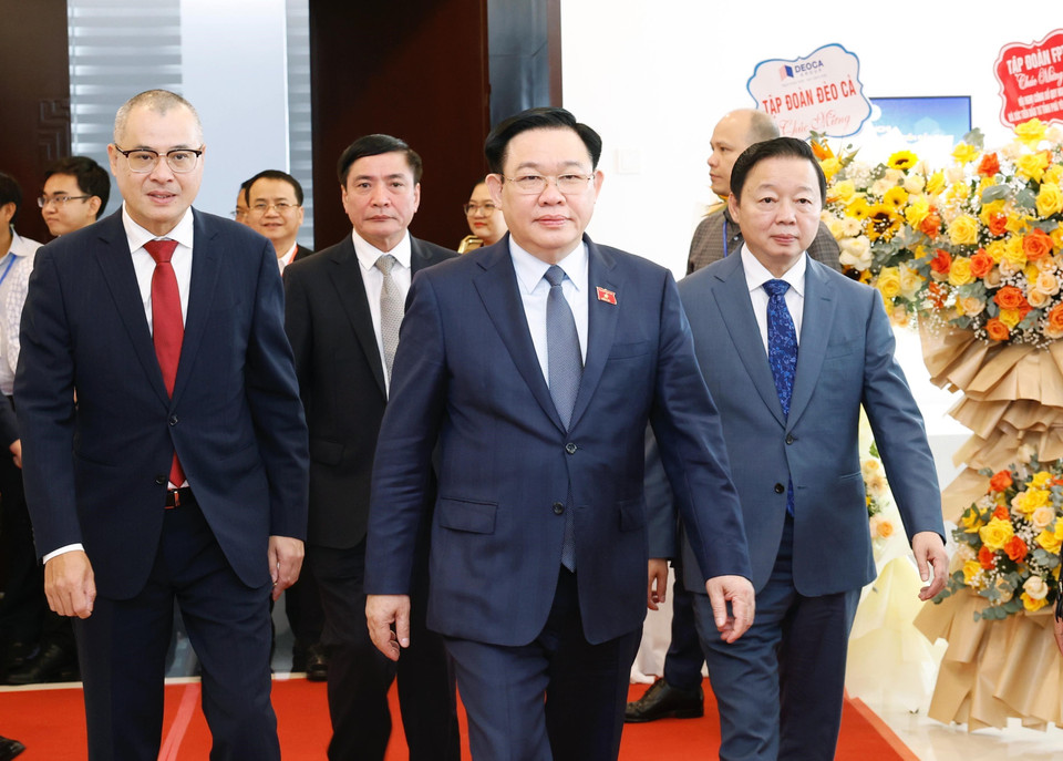 Sáng 3/3, tại thành phố Tuy Hòa, Chủ tịch Quốc hội Vương Đình Huệ dự Hội nghị Công bố Quy hoạch và Xúc tiến Đầu tư tỉnh Phú Yên năm 2024 với chủ đề "Phú Yên-Khát vọng phát triển." Cùng dự có Phó Thủ tướng Trần Hồng Hà. (Ảnh: Nhan Sáng/TTXVN)