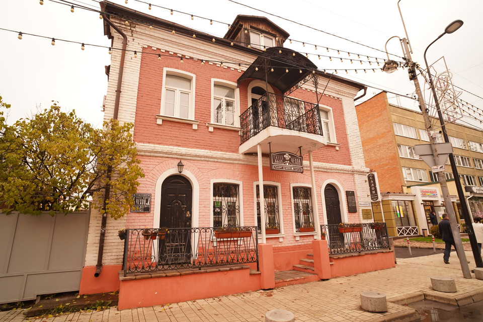 Quán cà phê "Chekhov từng đến" ở Zvenigorod. (Ảnh: Duy Trinh/TTXVN)