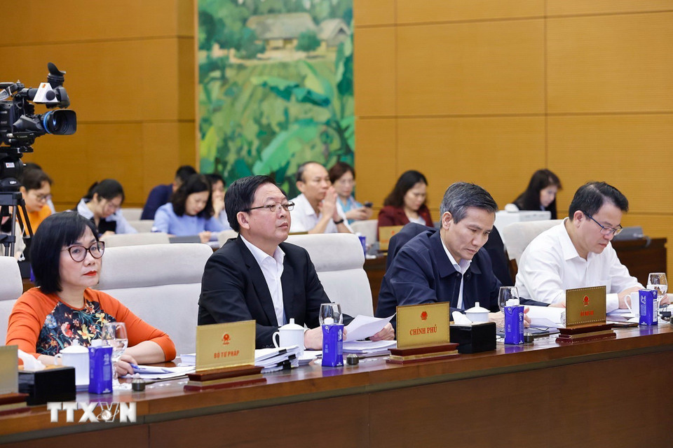 Phó Thủ tướng Hồ Quốc Dũng và đại biểu dự phiên khai mạc. (Ảnh: Doãn Tấn/TTXVN)