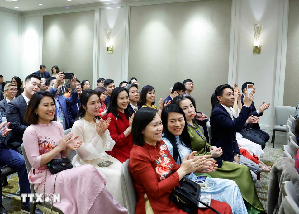 Các đại biểu tham dự buổi gặp mặt. (Ảnh: Thống Nhất/TTXVN)