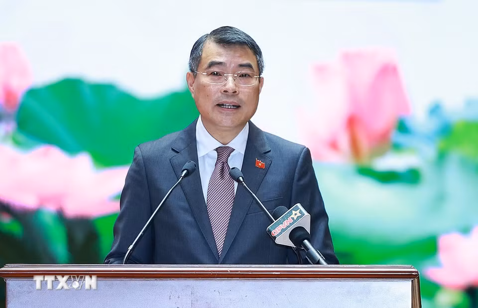 Thủ tướng Lê Minh Hưng phát biểu chỉ đạo tại Hội nghị quân chính toàn quân 6 tháng đầu năm 2026. (Ảnh: Dương Giang/TTXVN)