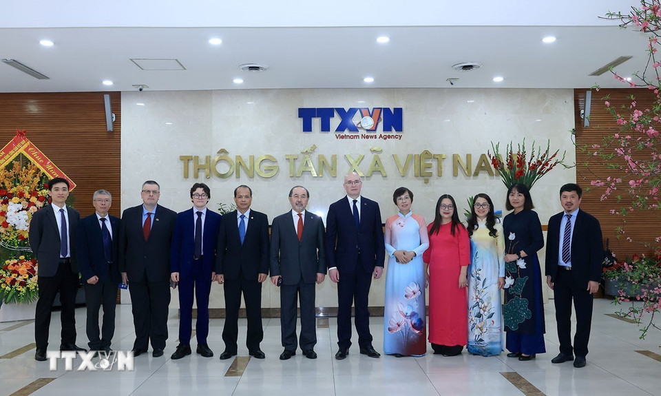 Các đại biểu chụp ảnh chung. (Ảnh: Tuấn Anh/TTXVN)