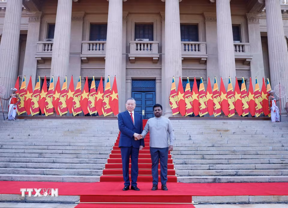 Tổng thống Sri Lanka Anura Kumara Dissanayake chủ trì lễ đón Tổng Bí thư, Chủ tịch nước Tô Lâm. (Ảnh: Thống Nhất/TTXVN)